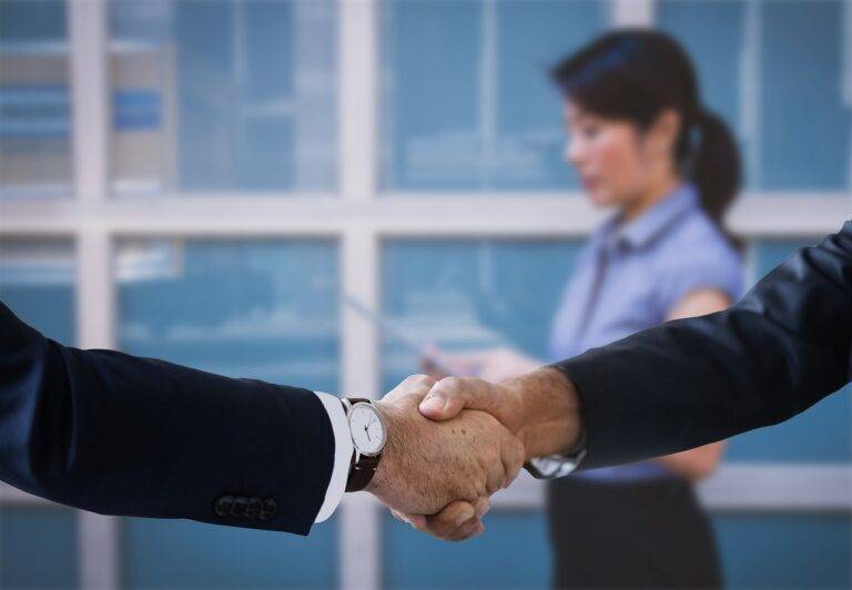 Crisis Communication: Maintaining Transparency and Trust in Times of Uncertainty